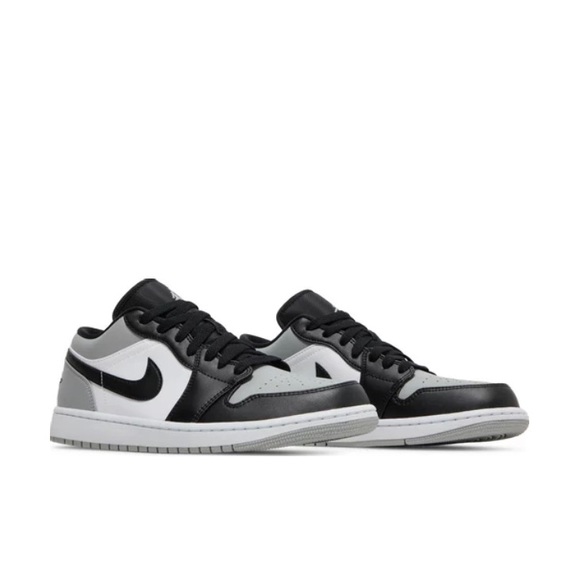 Air Jordan 1 Low 'Shadow Toe' - Picture 4 of 12